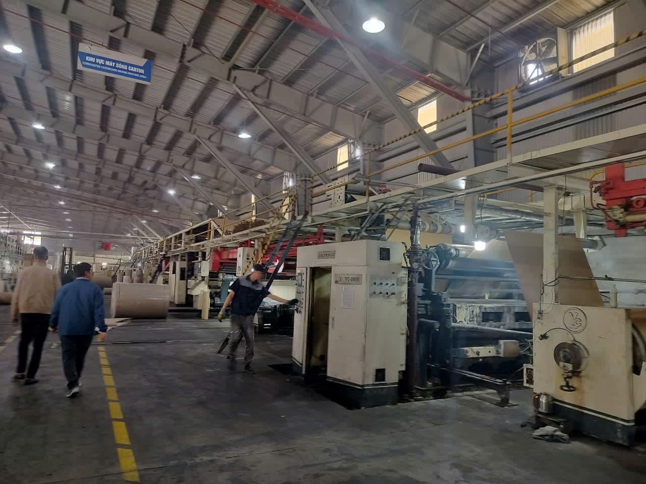 Chuyên gia TTS khảo sát thực tế tại nhà máy